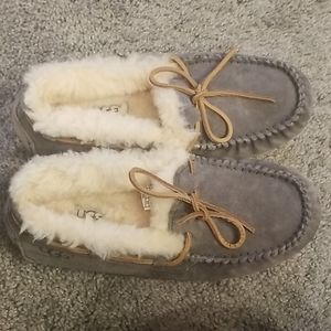 Brand new ugg dakota slippers